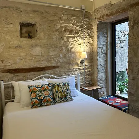 Cesmekoeyici Evleri Tas Ev No2 Holiday home *